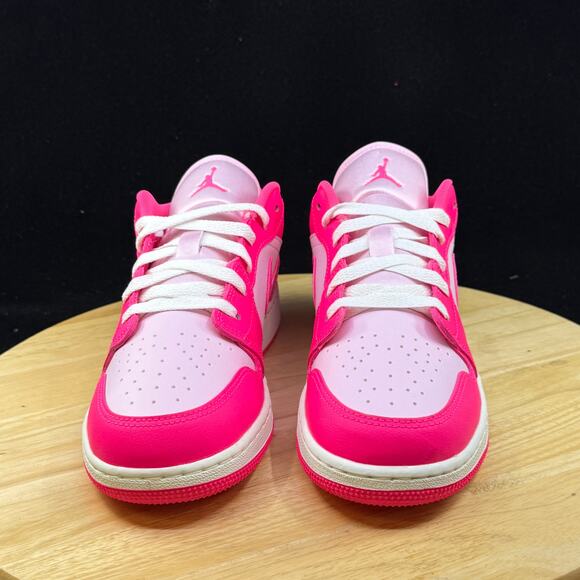 Nike Air Jordan 1 Low Valentines Day Pink White 553560-661 Sz 7Y/ 8.5W Shoes New - Picture 6 of 10